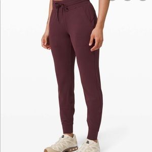 Lululemon Ready to Rulu Joggers - CASSIS